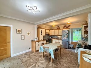 Photo 19- click for photo gallery